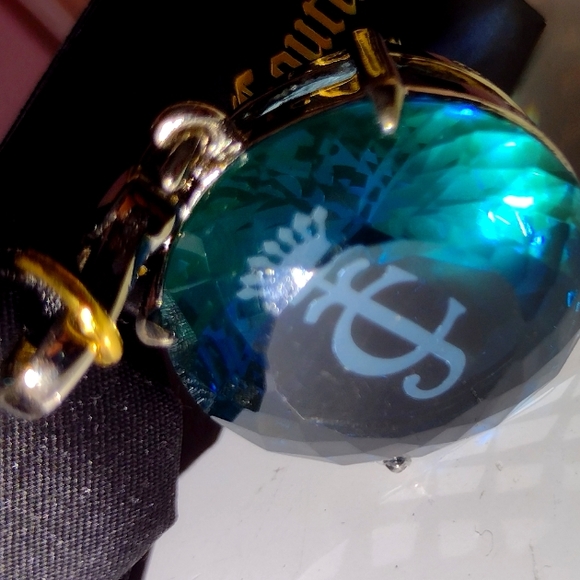 Juicy Couture Engraved Solitaire Sea Blue Green Jumbo Faceted Crystal NWT - Picture 11 of 12